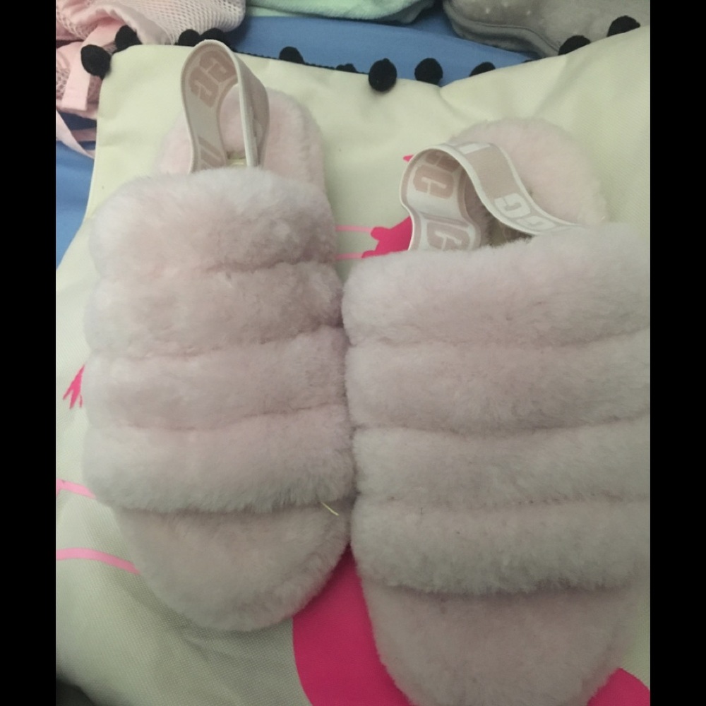 Ugg Fluffy sandle